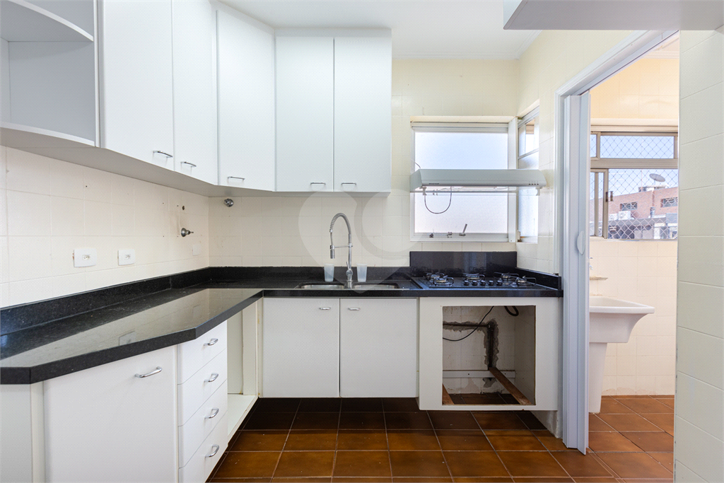 Apartamento - Perdizes - 3 Dormitórios - 126m²