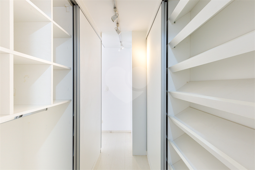 Apartamento - Perdizes - 3 Dormitórios - 126m²