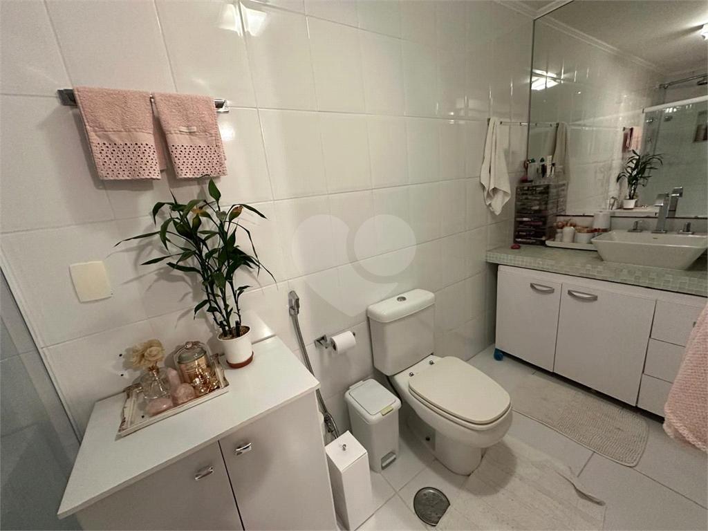 Apartamento - Perdizes - 3 Dormitórios - 126m²