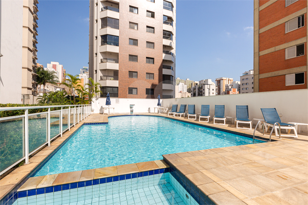 Apartamento - Perdizes - 3 Dormitórios - 126m²