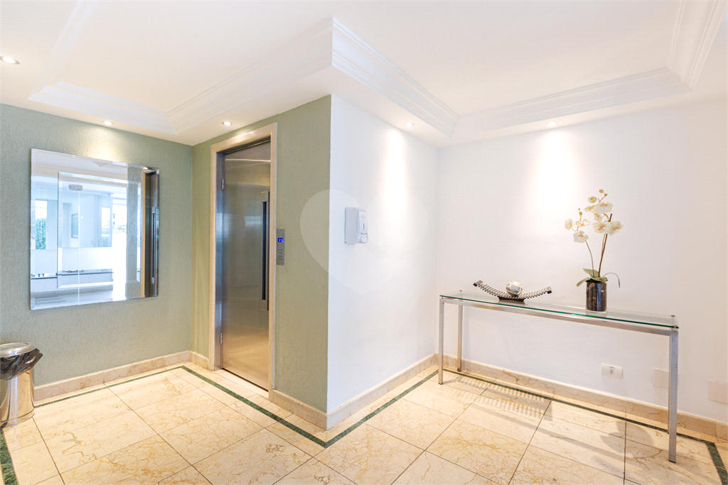 Apartamento - Perdizes - 3 Dormitórios - 126m²