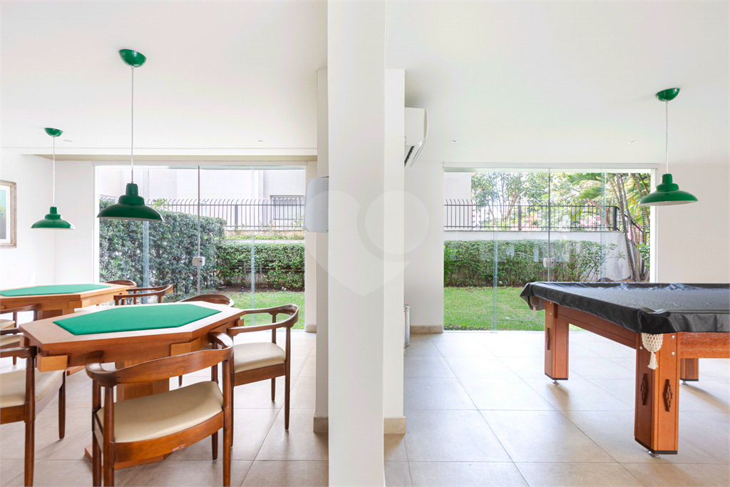 Apartamento - Perdizes - 3 Dormitórios - 126m²