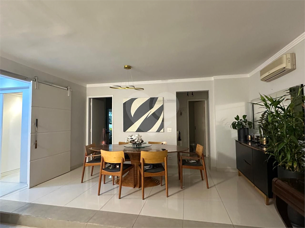 Apartamento - Perdizes - 3 Dormitórios - 126m²