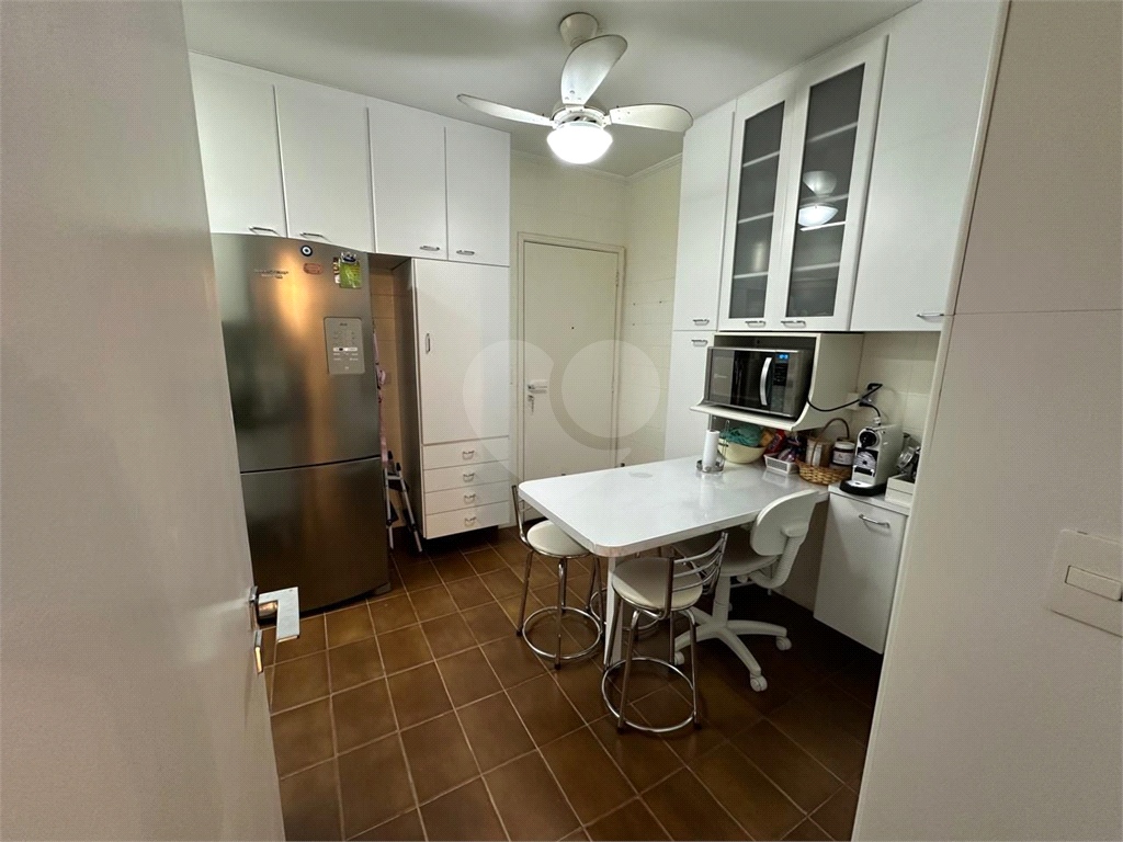 Apartamento - Perdizes - 3 Dormitórios - 126m²