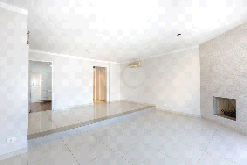 Apartamento - Perdizes - 3 Dormitórios - 126m²