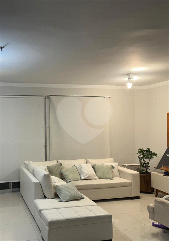 Apartamento - Perdizes - 3 Dormitórios - 126m²