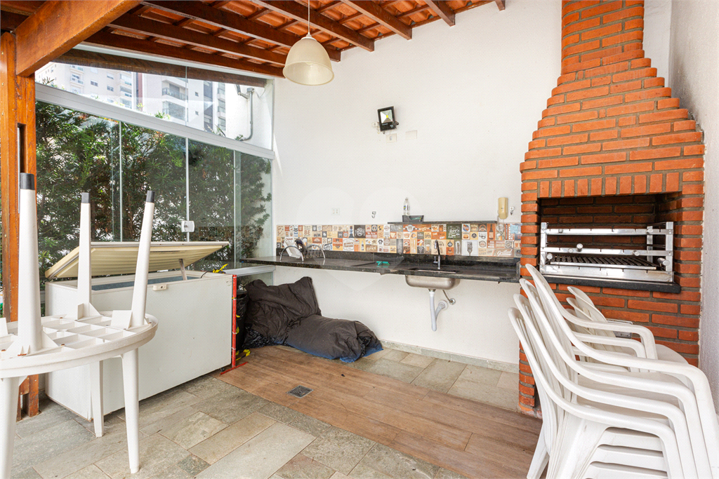 Apartamento - Perdizes - 3 Dormitórios - 126m²