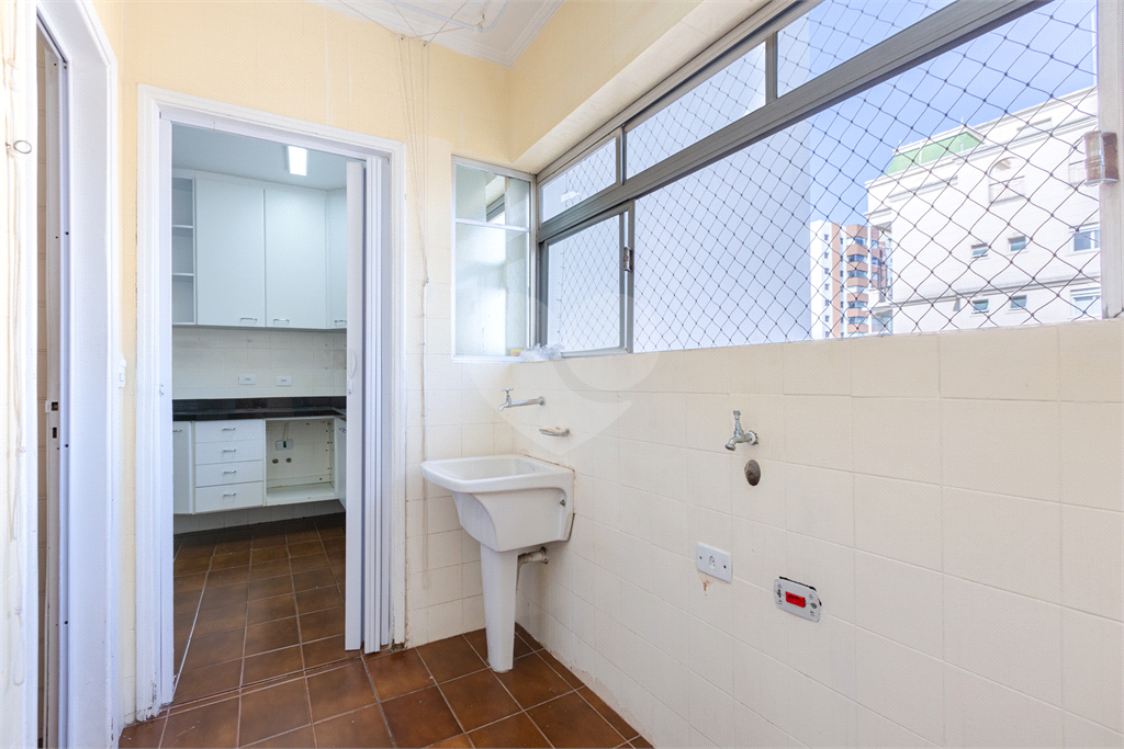 Apartamento - Perdizes - 3 Dormitórios - 126m²