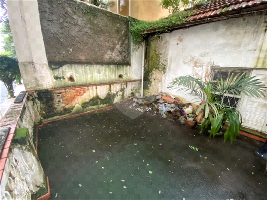 Terreno/casa antiga à venda na Alameda Lorena, Jardins, com 158 m² em localização premium.