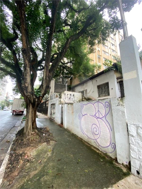 Terreno/casa antiga à venda na Alameda Lorena, Jardins, com 158 m² em localização premium.