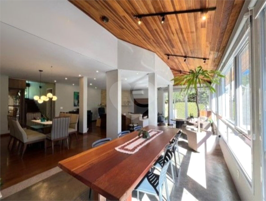 Casa de Condomínio à venda com 4 quartos, 367m² - Foto 13