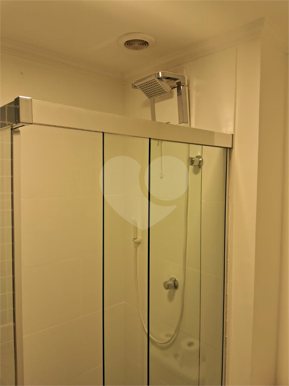 Imóvel 26m² com quarto, cozinha, sala e 1 vaga de garagem Pompéia