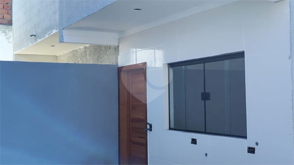 Sobrado Novíssimo à Venda – 3 Dormitórios, Suíte, Quintal e 6 Vagas – 132m² de Terreno