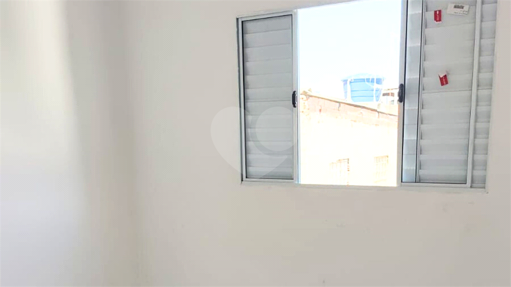 Sobrado Novíssimo à Venda – 3 Dormitórios, Suíte, Quintal e 6 Vagas – 132m² de Terreno