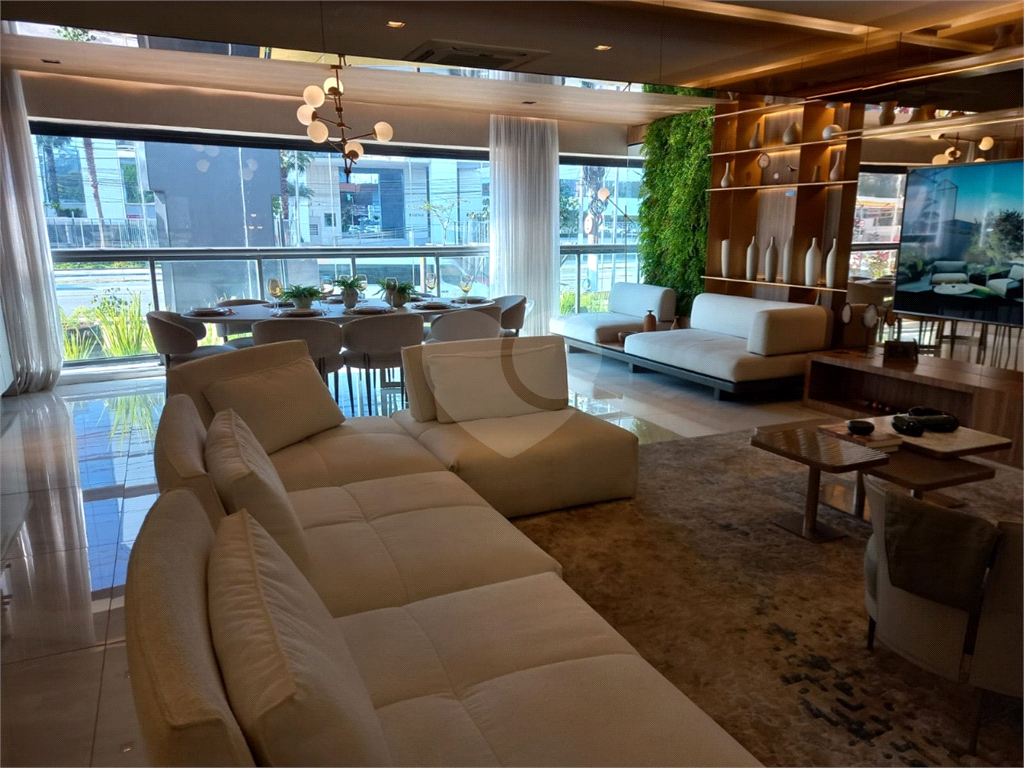 APARTAMENTO em BROOKLIN