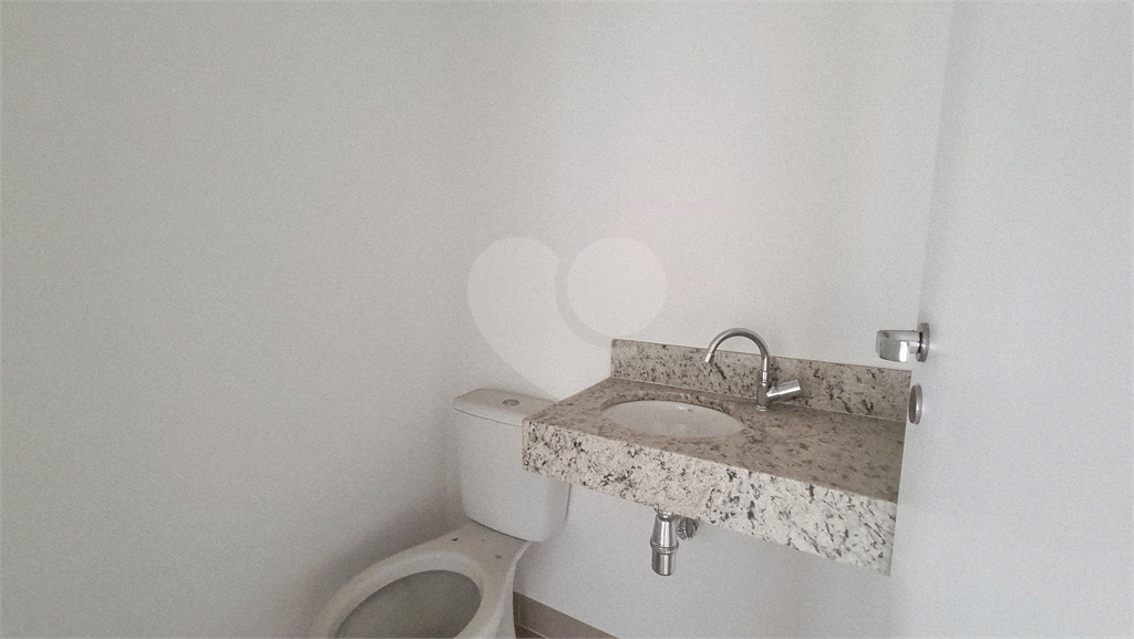 Sala comercial à venda com 50m² | 2 banheiros | 2 vagas individuais em Santana