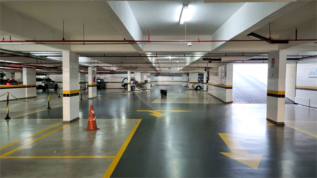 Sala comercial à venda com 50m² | 2 banheiros | 2 vagas individuais em Santana