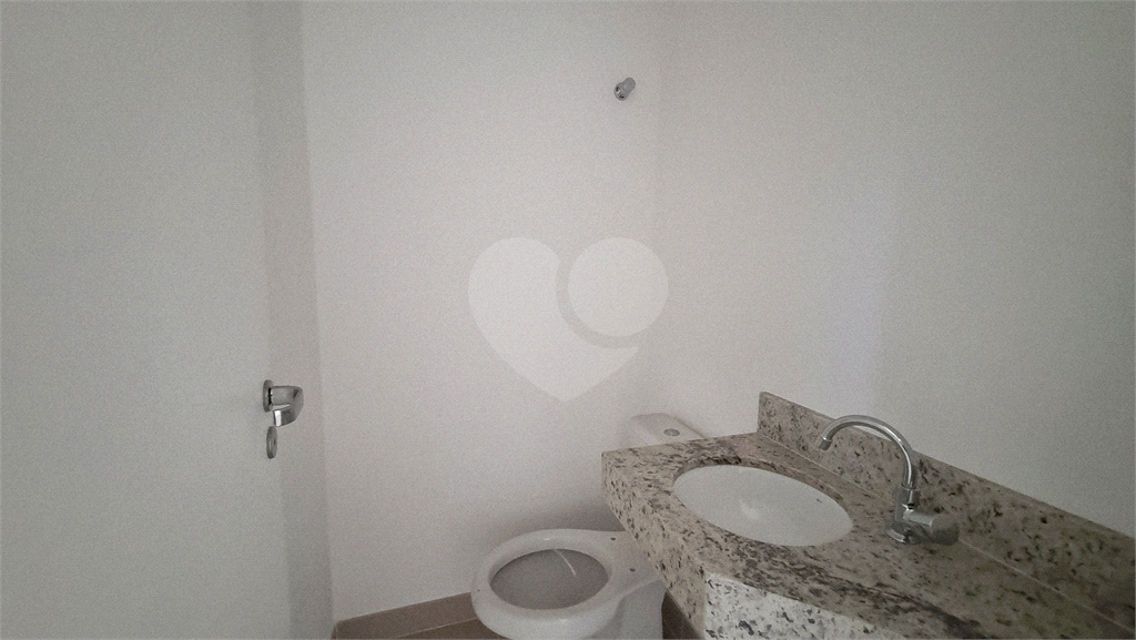 Sala comercial à venda com 50m² | 2 banheiros | 2 vagas individuais em Santana