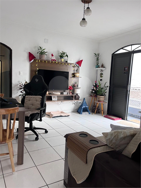 Casa à venda com 5 quartos, 240m² - Foto 2