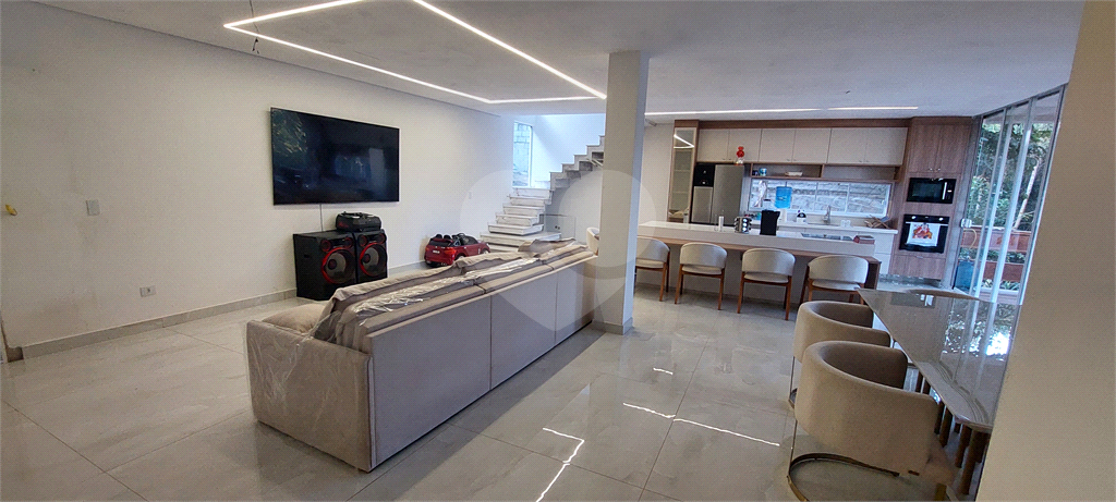Casa de Condomínio à venda com 4 quartos, 200m² - Foto 4