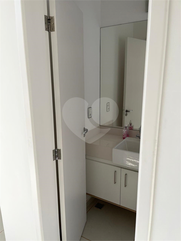 Casa de Condomínio para alugar com 3 quartos, 250m² - Foto 26