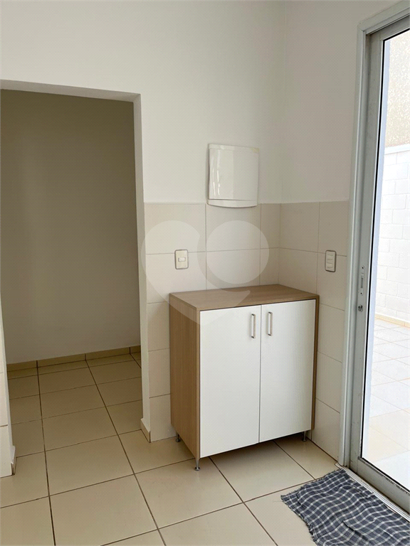 Casa de Condomínio para alugar com 3 quartos, 250m² - Foto 30