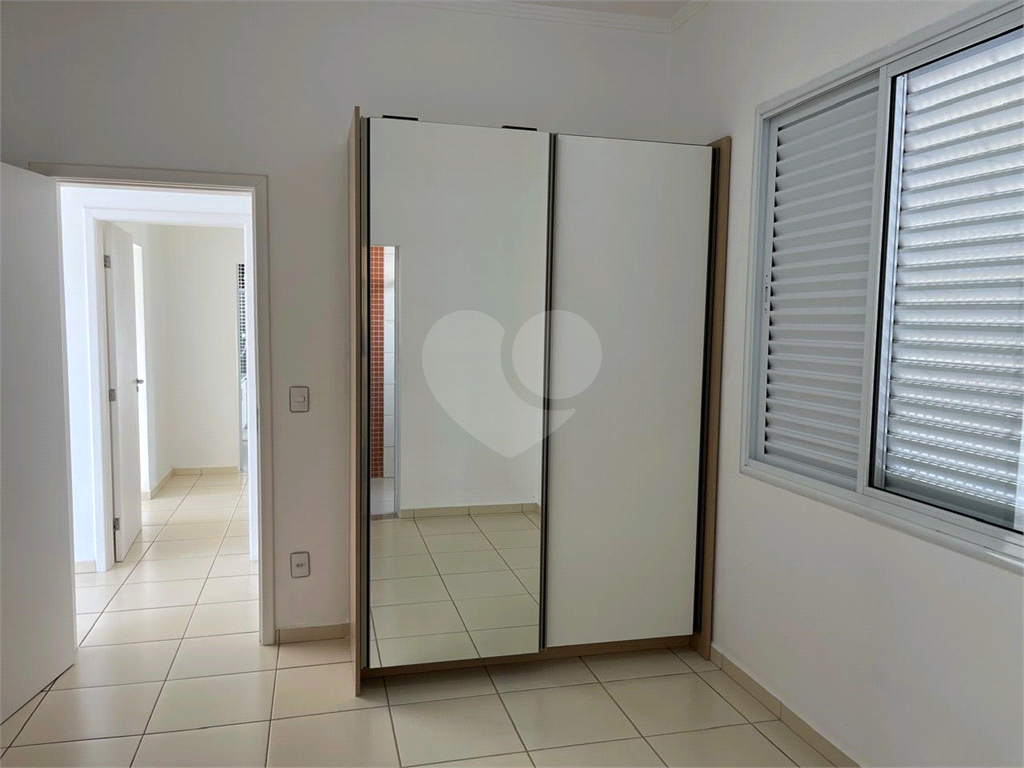 Casa de Condomínio para alugar com 3 quartos, 250m² - Foto 36