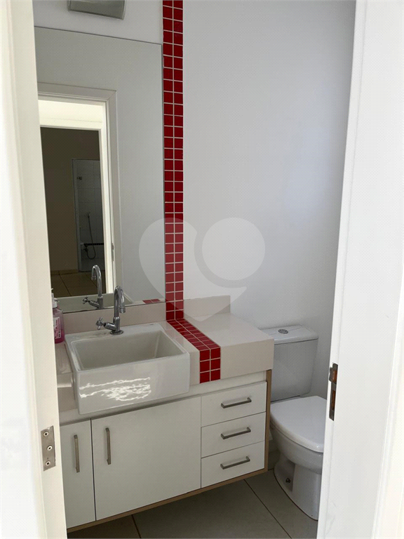 Casa de Condomínio para alugar com 3 quartos, 250m² - Foto 27