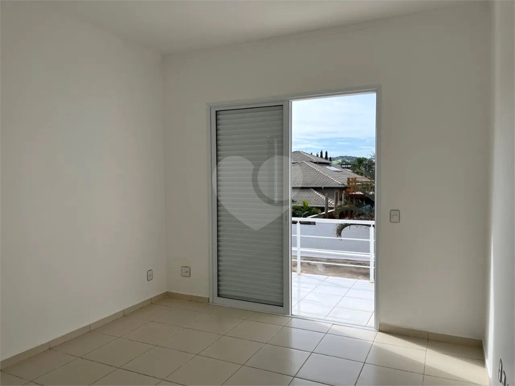 Casa de Condomínio para alugar com 3 quartos, 250m² - Foto 14