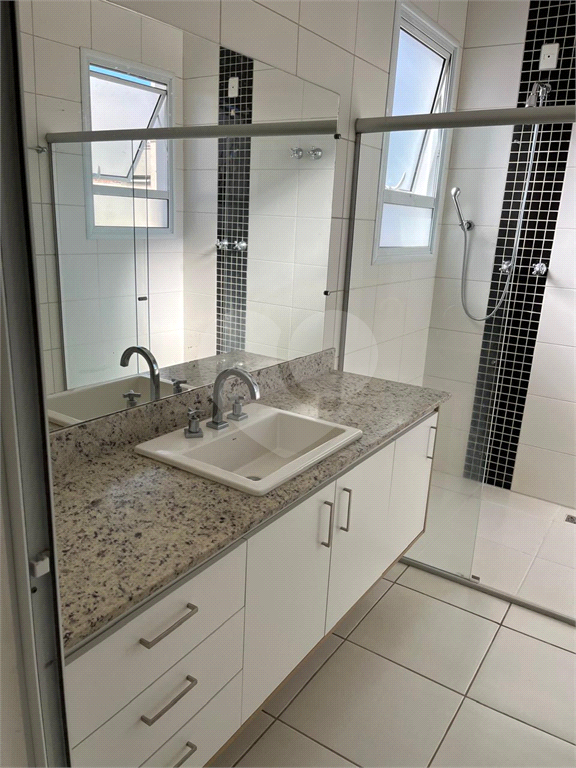 Casa de Condomínio para alugar com 3 quartos, 250m² - Foto 39