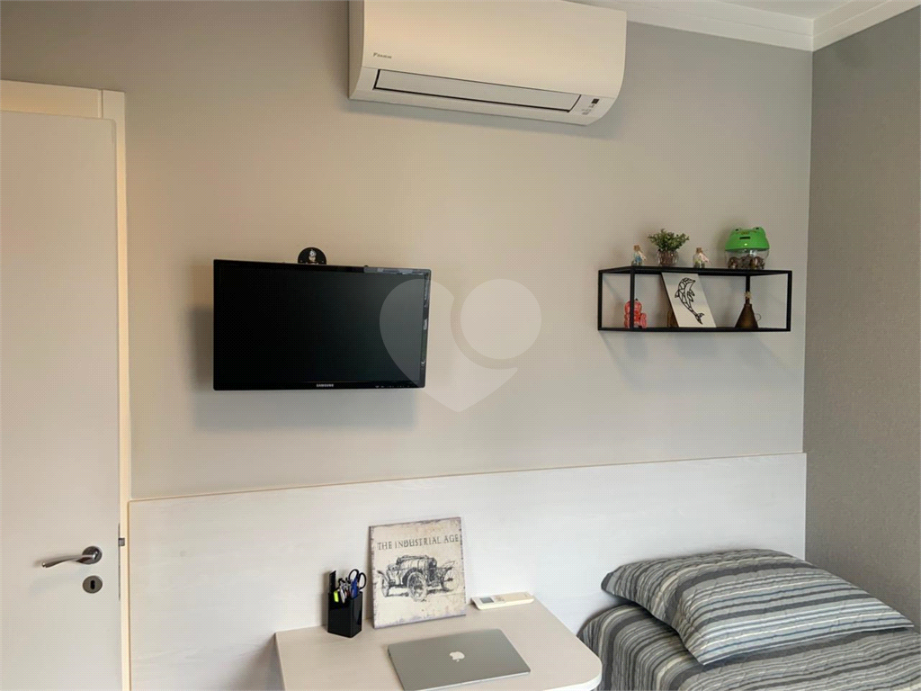 APARTAMENTO em VILA ANASTÁCIO