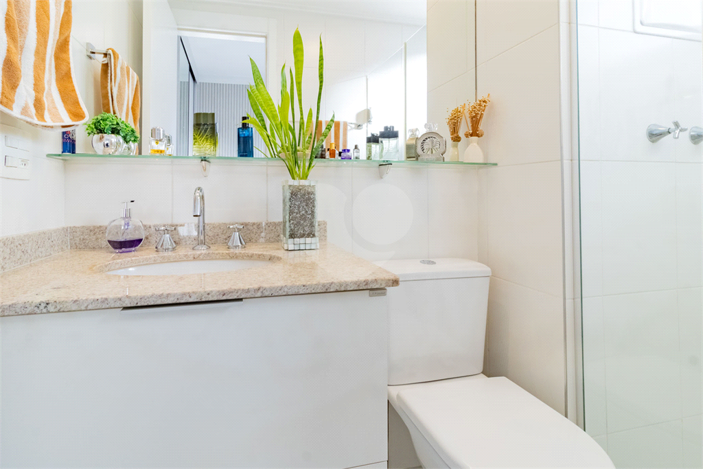 APARTAMENTO em VILA ANASTÁCIO