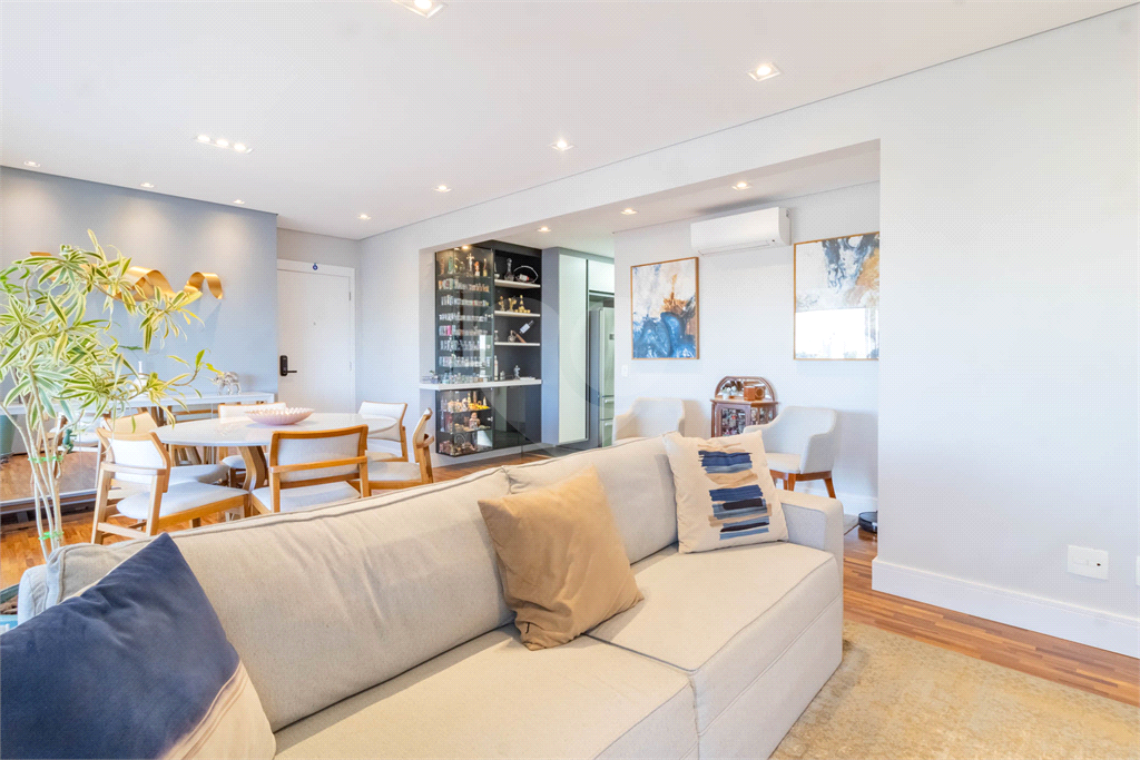 APARTAMENTO em VILA ANASTÁCIO