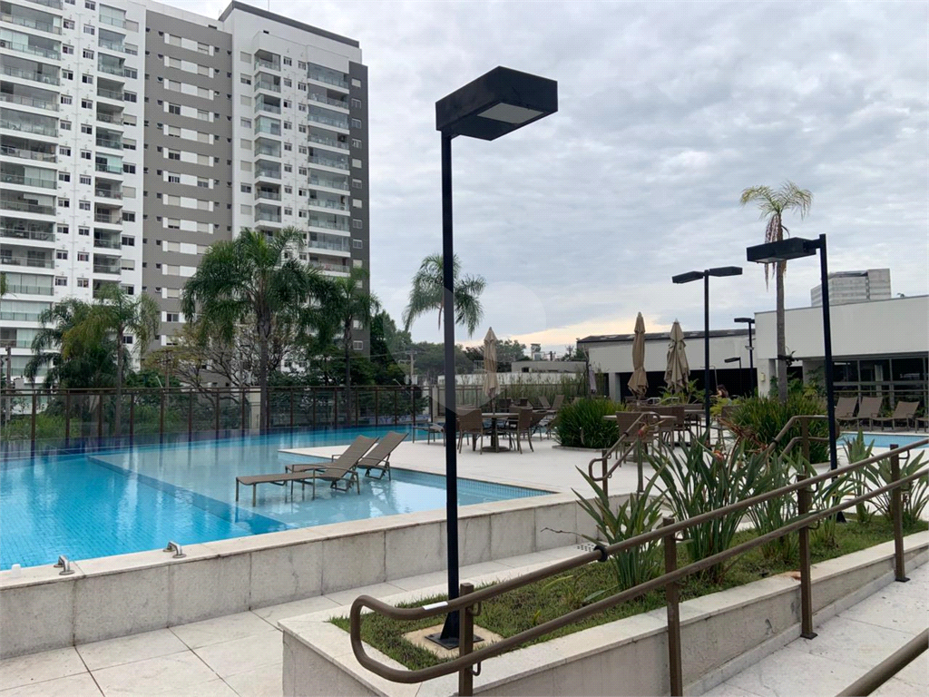 APARTAMENTO em VILA ANASTÁCIO