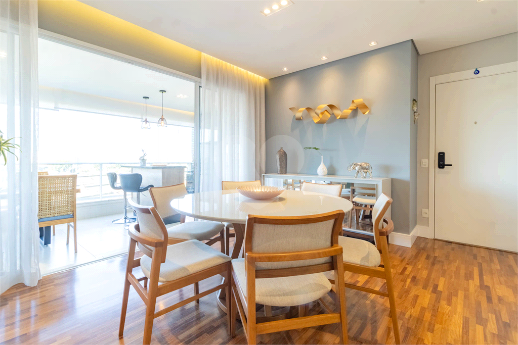 APARTAMENTO em VILA ANASTÁCIO