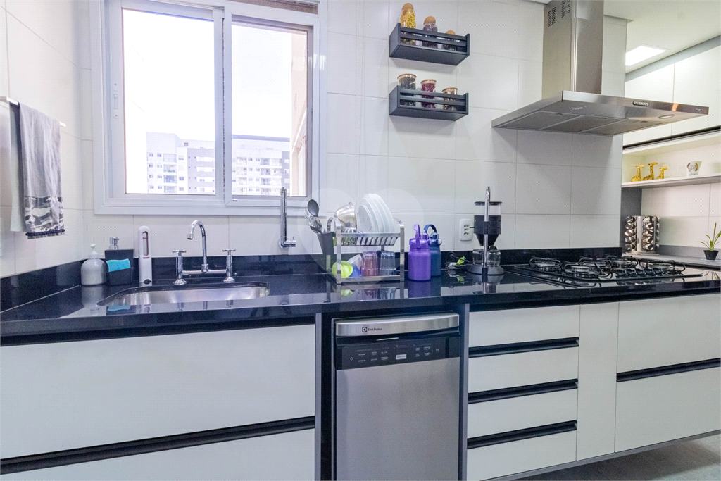 APARTAMENTO em VILA ANASTÁCIO