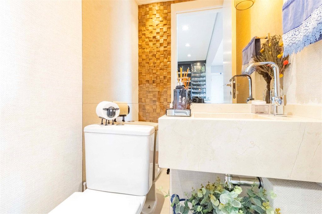 APARTAMENTO em VILA ANASTÁCIO