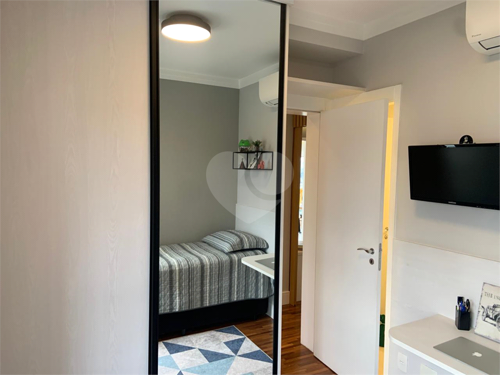 APARTAMENTO em VILA ANASTÁCIO