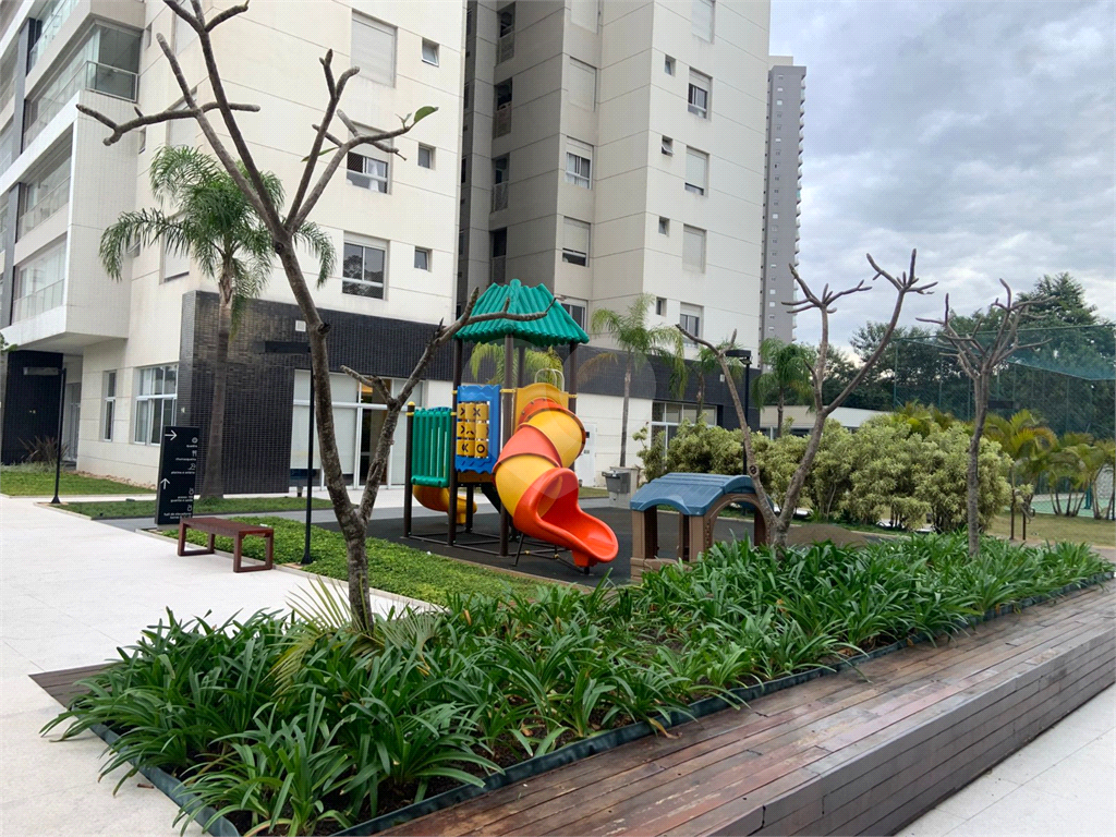 APARTAMENTO em VILA ANASTÁCIO
