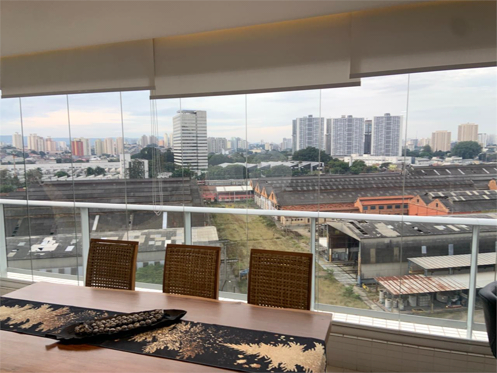 APARTAMENTO em VILA ANASTÁCIO