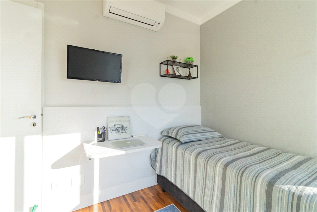 APARTAMENTO em VILA ANASTÁCIO
