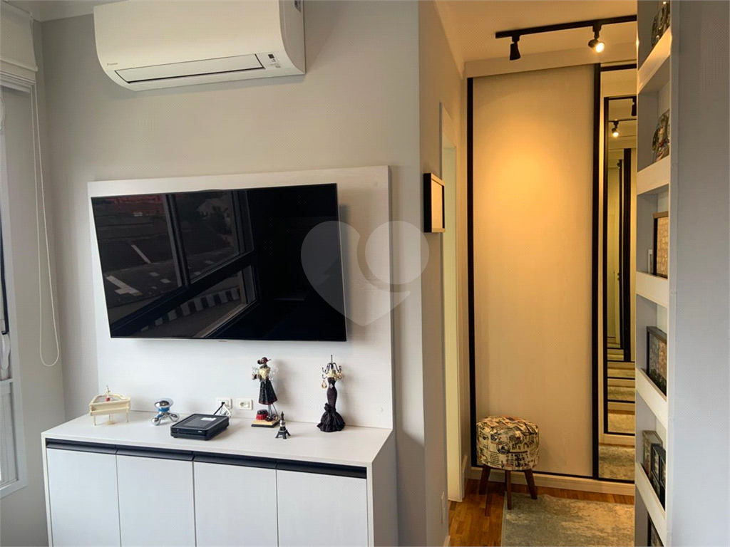 APARTAMENTO em VILA ANASTÁCIO