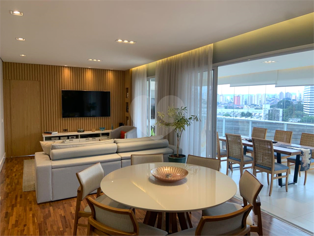 APARTAMENTO em VILA ANASTÁCIO