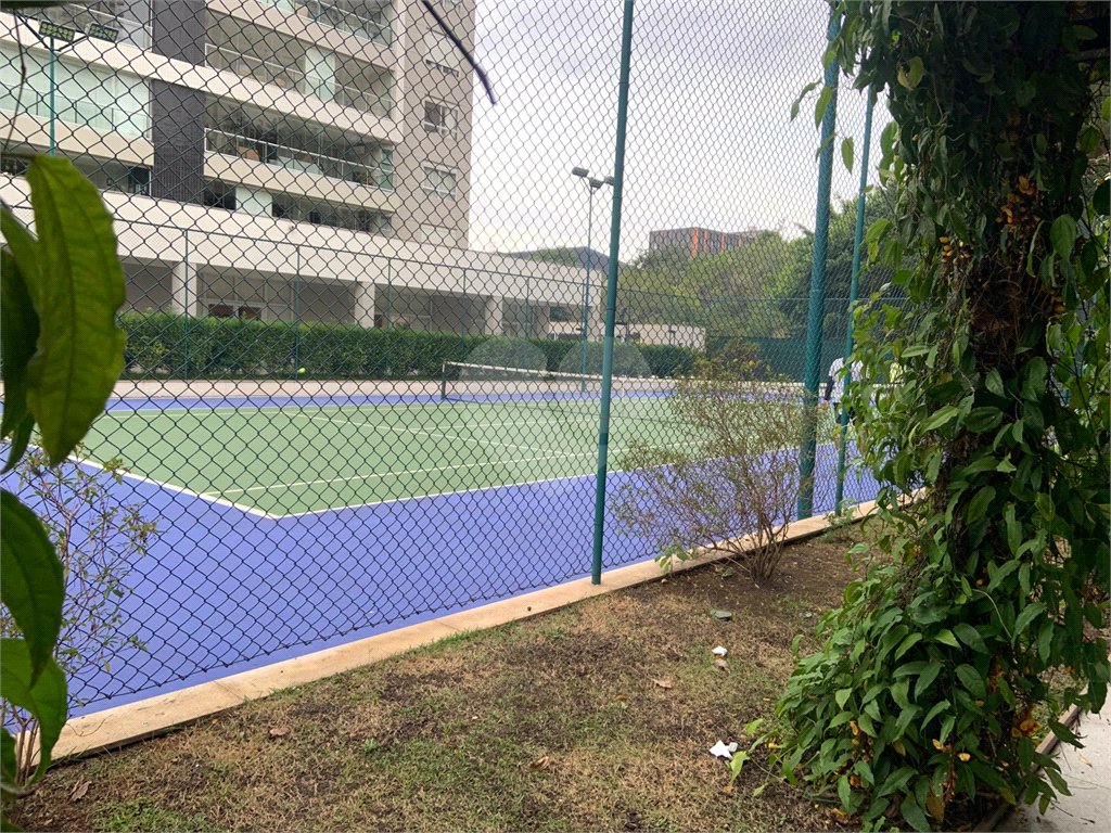 APARTAMENTO em VILA ANASTÁCIO
