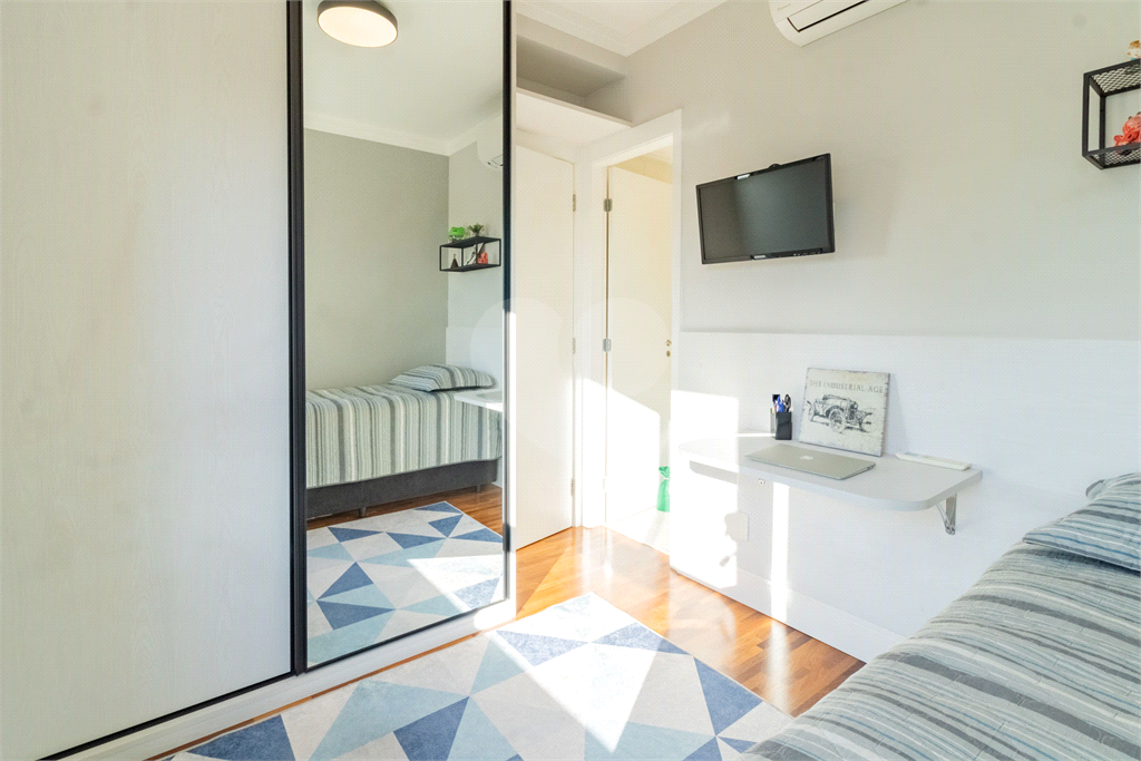 APARTAMENTO em VILA ANASTÁCIO
