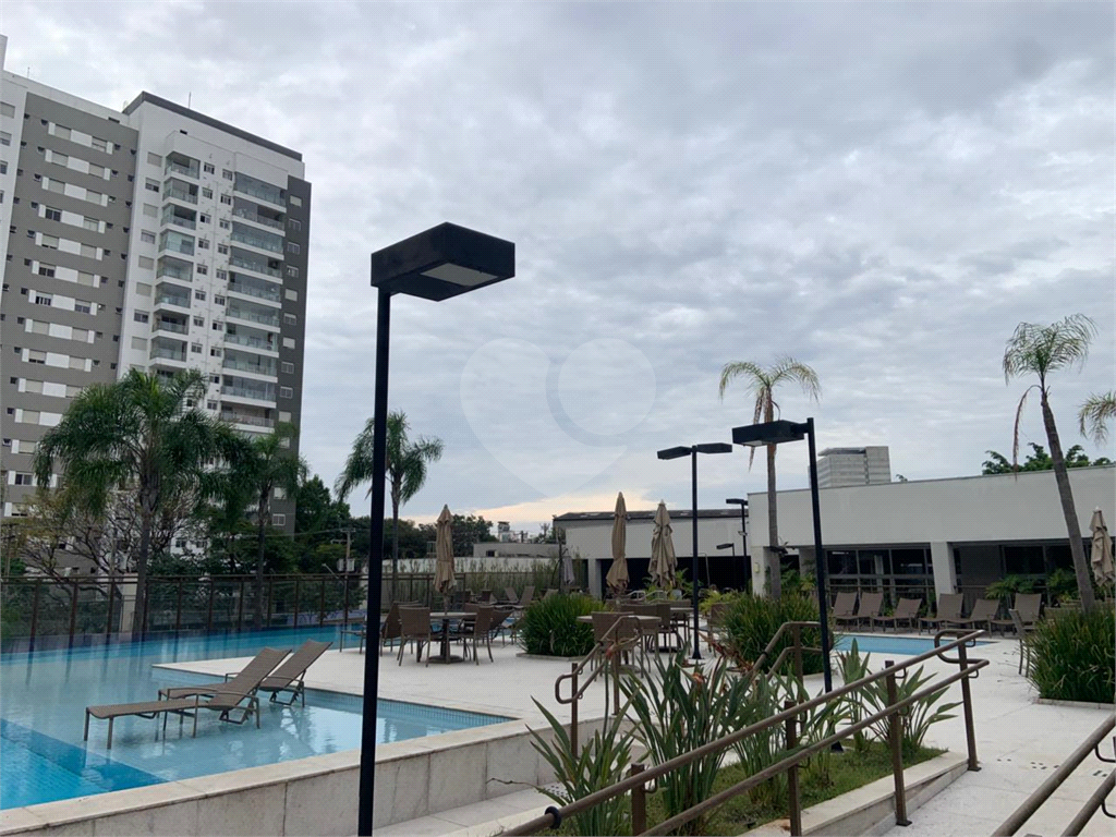 APARTAMENTO em VILA ANASTÁCIO