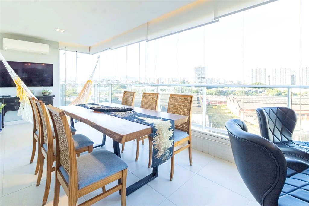APARTAMENTO em VILA ANASTÁCIO