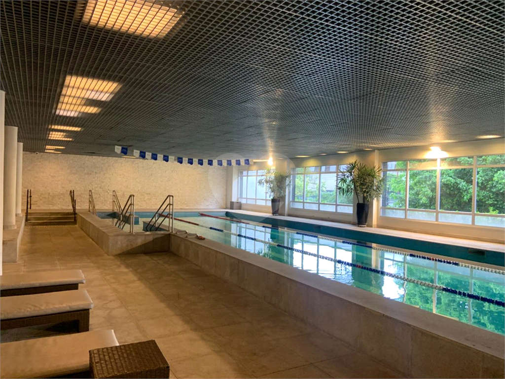 APARTAMENTO em VILA ANASTÁCIO