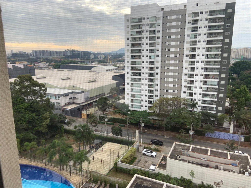 APARTAMENTO em VILA ANASTÁCIO