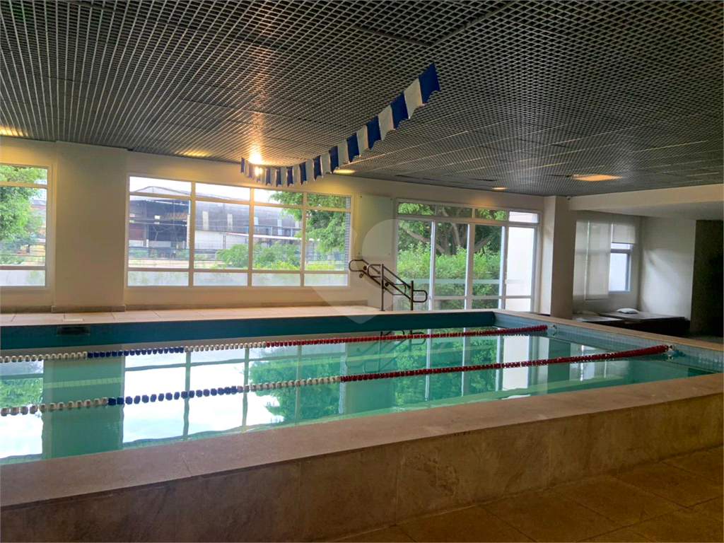 APARTAMENTO em VILA ANASTÁCIO